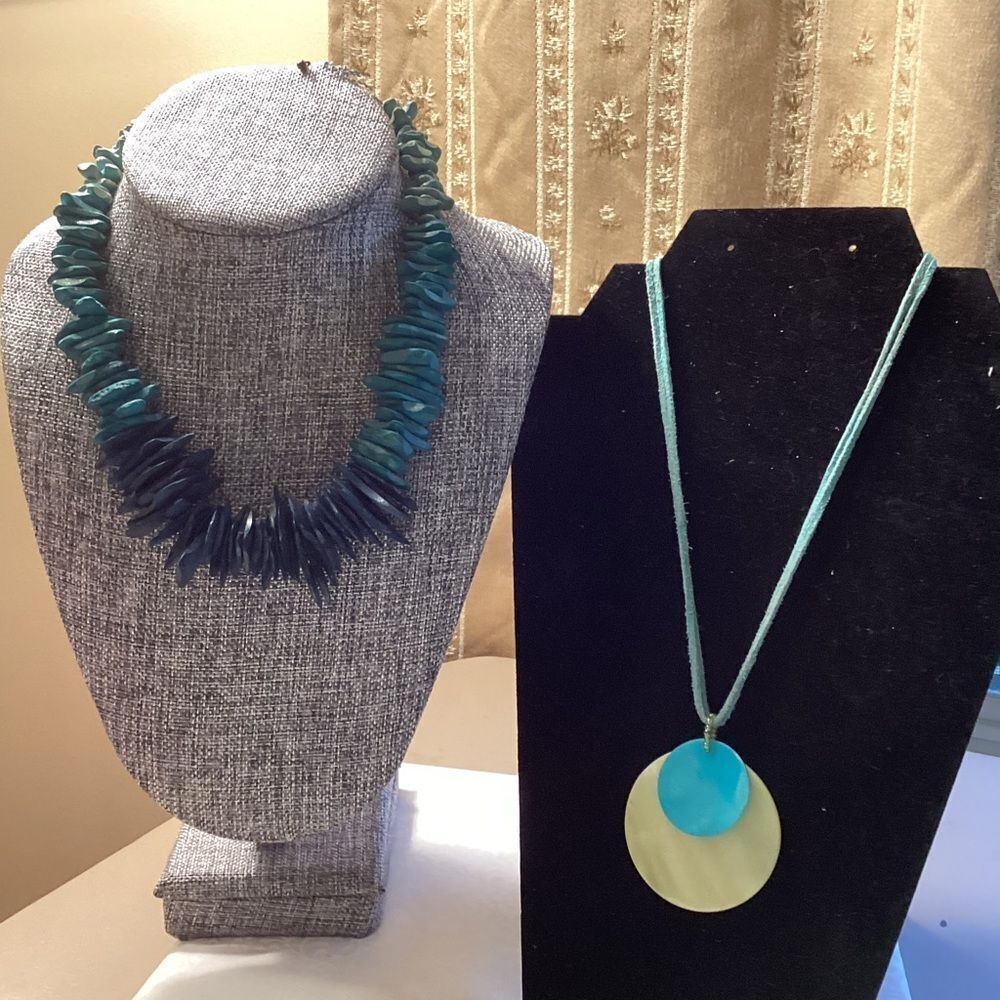 Another 2 for 1 Price Necklace Set